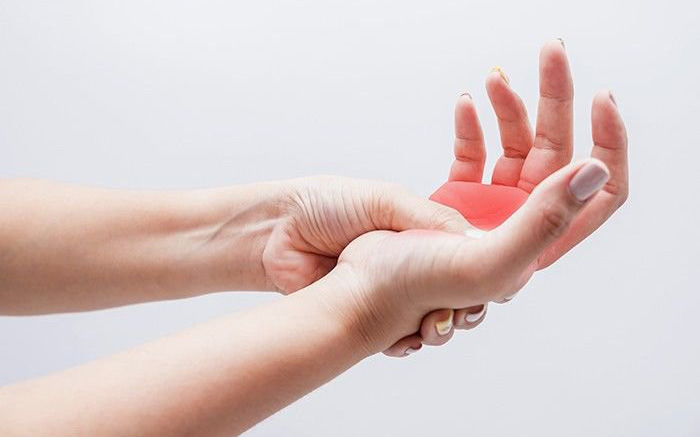 11 biểu hiện thầm lặng cho thấy bạn đang thiếu canxi- Ảnh 1.