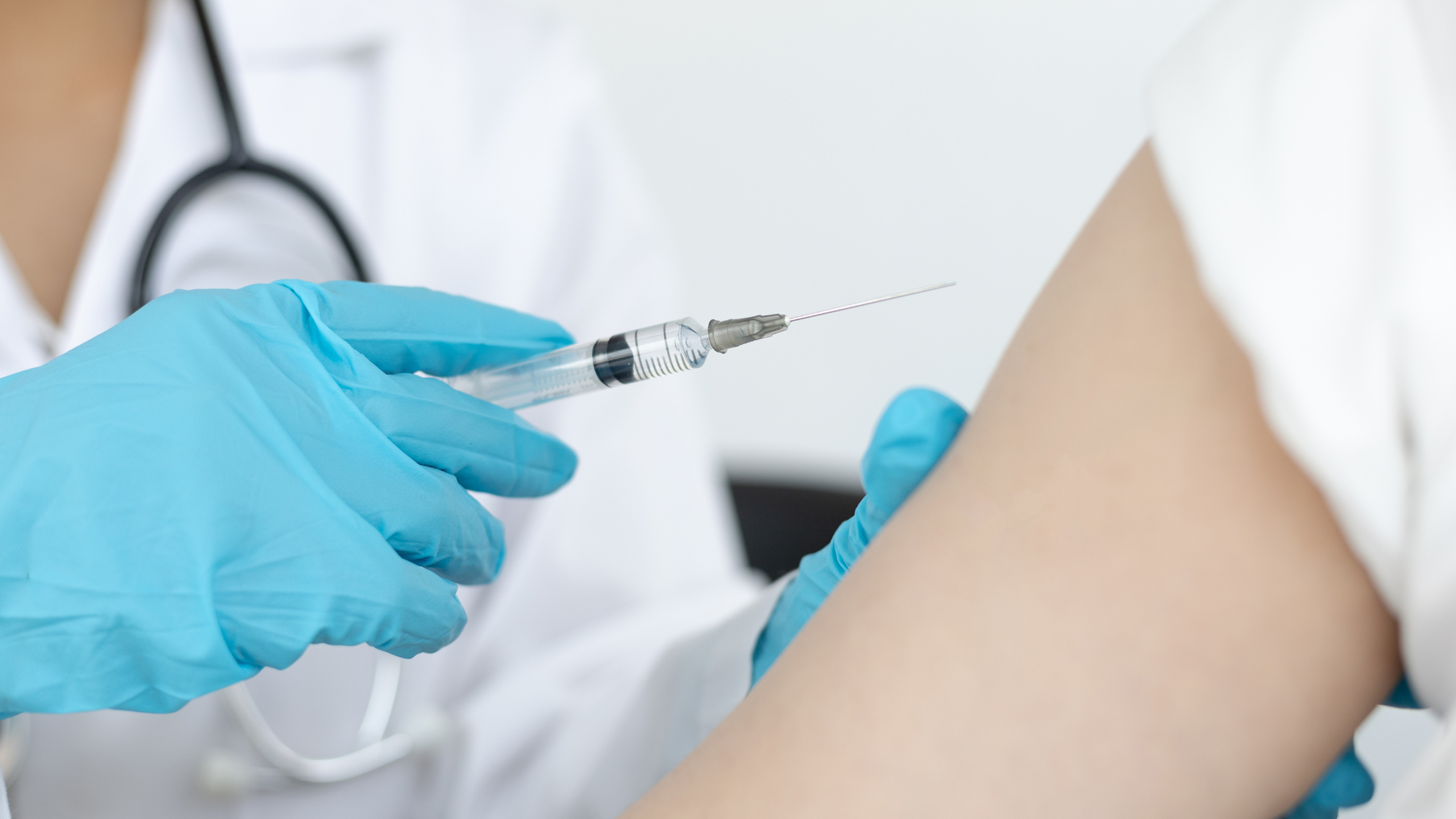 Cách bảo vệ trẻ em và người cao tuổi khỏi viêm phổi trong mùa đông- Ảnh 2. Cách bảo vệ trẻ em và người cao tuổi khỏi viêm phổi trong mùa đông- Ảnh 2.