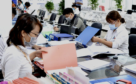 Đề xuất 9 nhóm giấy tờ không phải mang theo khi làm thủ tục hành chính- Ảnh 2.