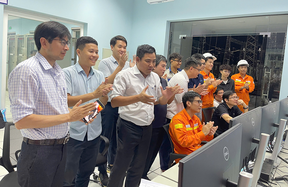 Đóng điện Dự án đường dây 220kV Huội Quảng – Nghĩa Lộ và Dự án Trạm biến áp 220kV Nghĩa Lộ chào mừng thành công Đại hội Đảng bộ EVNNPT lần thứ IV- Ảnh 1. https://www.npt.com.vn/userfile/User/1npt/buixuantien/images/2025/4/Anh1HuoiQuang2842025-20250428214201373.jpg