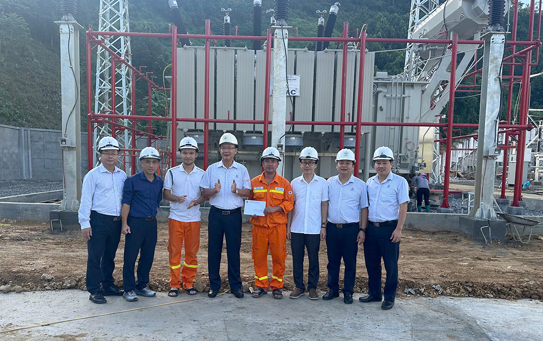 Trạm biến áp 220kV Mường Tè được nâng công suất lên 750MVA: Đảm bảo cung cấp điện ổn định cho khu vực Tây Bắc- Ảnh 3. https://www.npt.com.vn/userfile/images/2025/10/Anh3DongdienMuongTe3010202025-20251030085739719.jpg