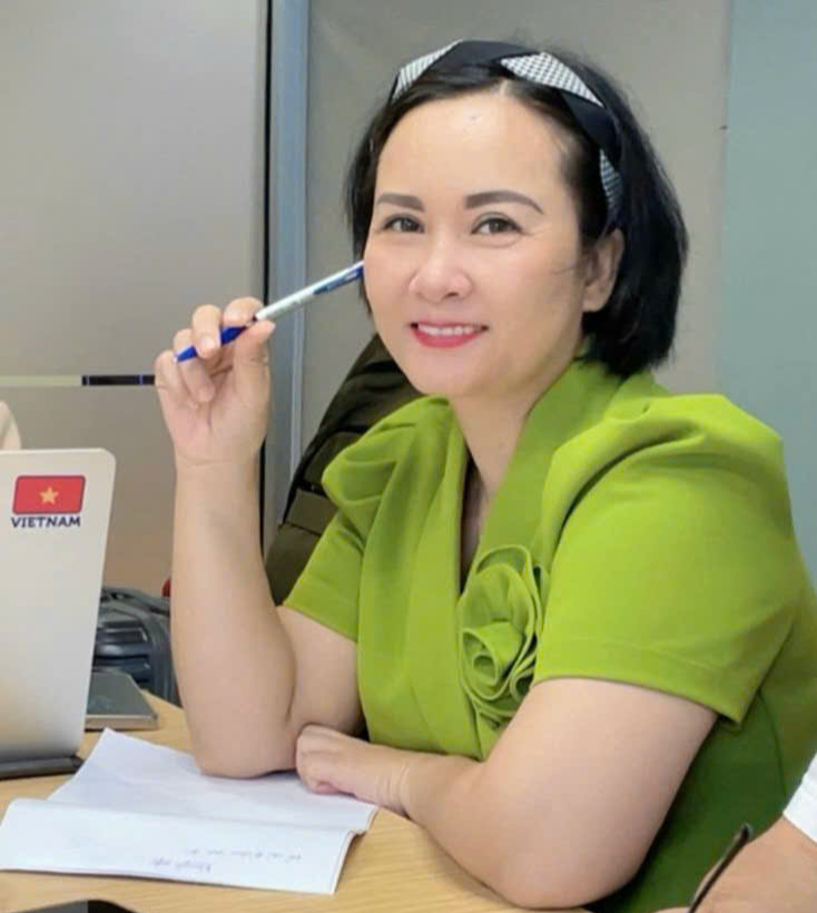 Anh hùng châu Á Phạm Thị Huệ: Người phá vỡ 'bức tường' kỳ thị và hành trình SỐNG ĐẸP- Ảnh 1. Anh hùng châu Á Phạm Thị Huệ: Người phá vỡ 'bức tường' kỳ thị và hành trình SỐNG ĐẸP- Ảnh 1.