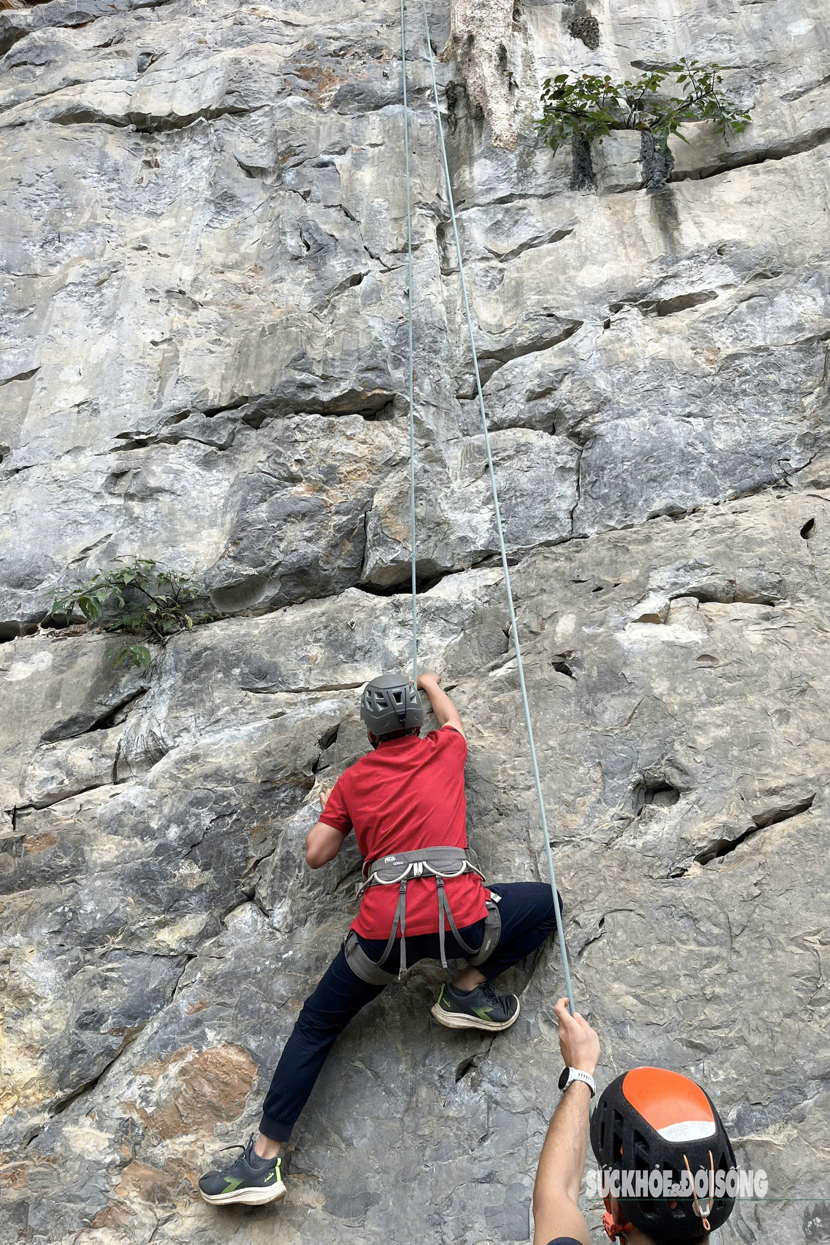 Đến Lạng Sơn trải nghiệm leo núi mạo hiểm- Ảnh 11. Đến Lạng Sơn trải nghiệm leo núi mạo hiểm- Ảnh 11.