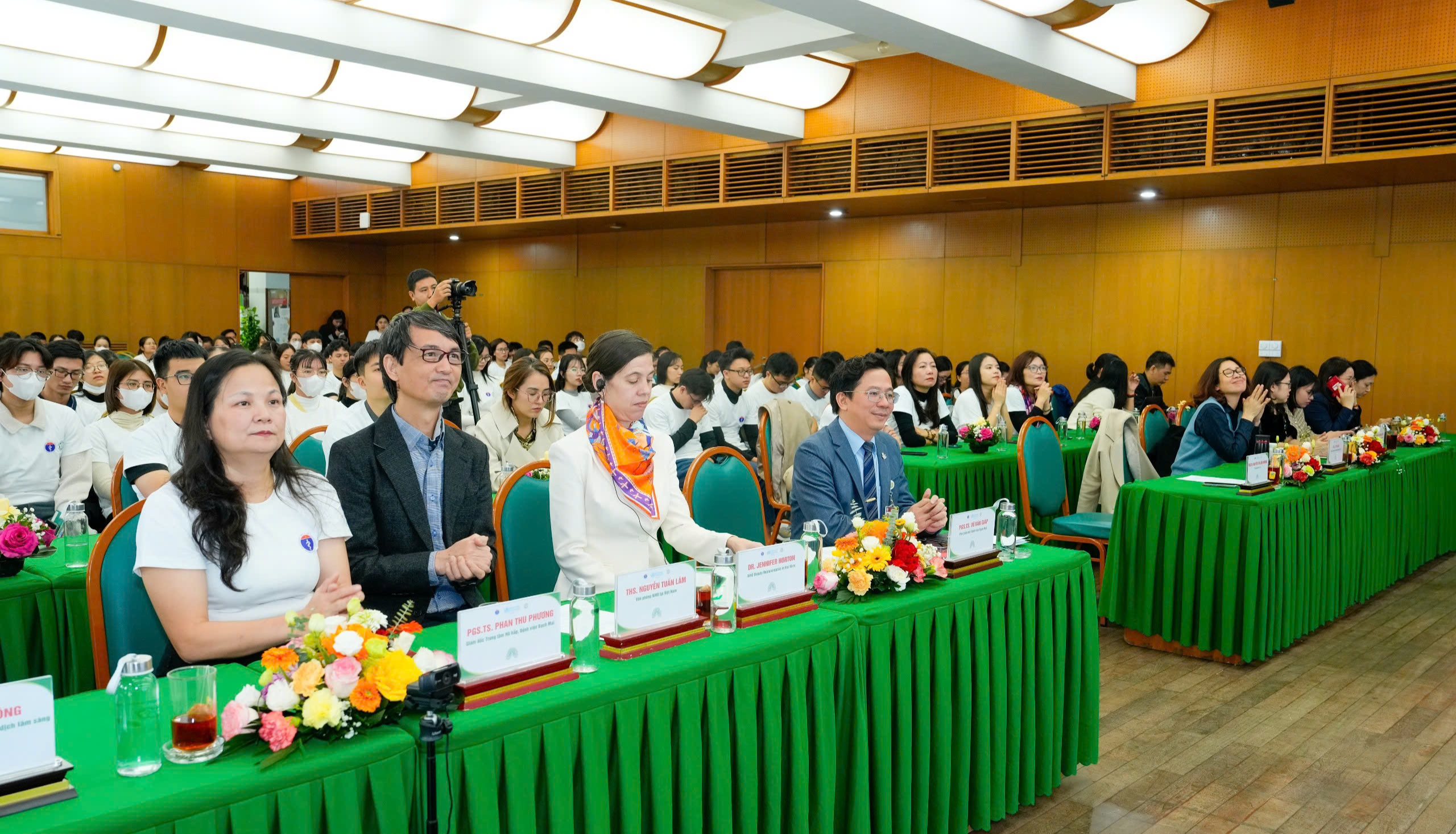 COPD là nguyên nhân gây tử vong thứ ba toàn cầu, nhưng bệnh thường không được chẩn đoán đúng- Ảnh 4. COPD là nguyên nhân gây tử vong thứ ba toàn cầu, nhưng bệnh thường không được chẩn đoán đúng- Ảnh 4.