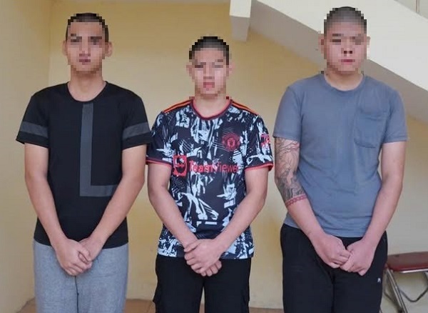 Bắt 3 đối tượng lập tài khoản ảo dụ người bán xe rồi cướp tài sản- Ảnh 1. Bắt 3 đối tượng lập tài khoản ảo dụ người bán xe rồi cướp tài sản- Ảnh 1.