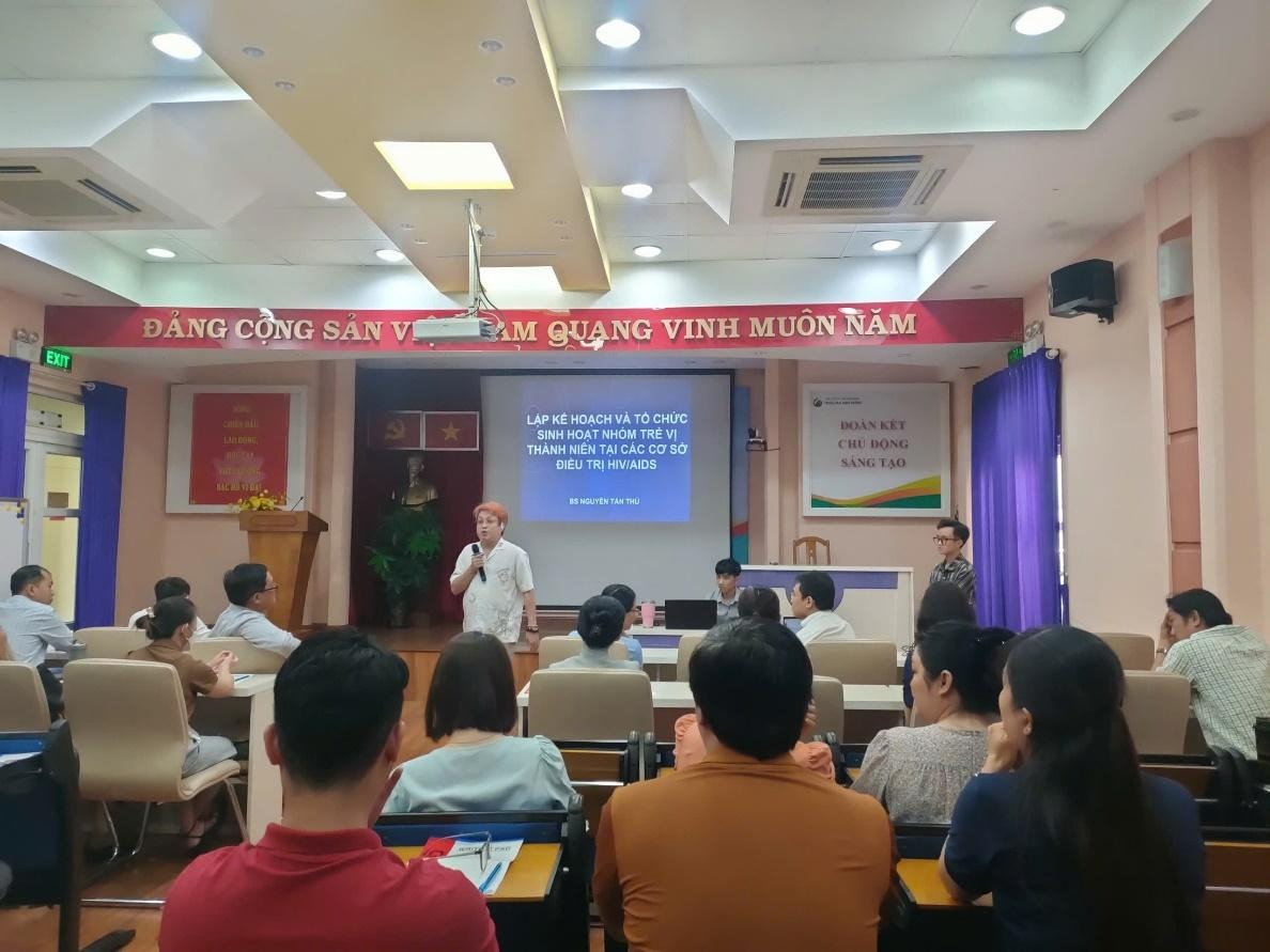 Mô hình chăm sóc chuyên biệt cho trẻ vị thành niên sống chung với HIV: Hướng đi nhân văn và bền vững- Ảnh 1. Mô hình chăm sóc chuyên biệt cho trẻ vị thành niên sống chung với HIV: Hướng đi nhân văn và bền vững- Ảnh 1.