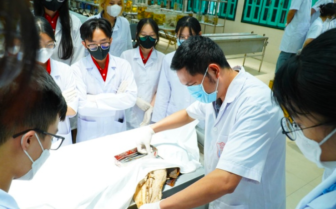 Đề xuất tất cả nhà giáo đều được hưởng ‘hệ số lương đặc thù’

- Ảnh 2.