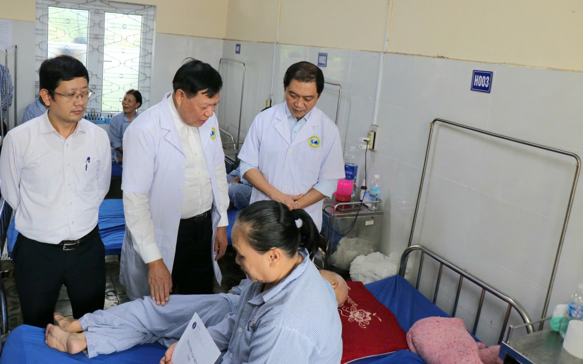 Thứ trưởng Đỗ Xuân Tuyên: Chủ động phòng chống thiên tai và dịch bệnh sau mưa lũ