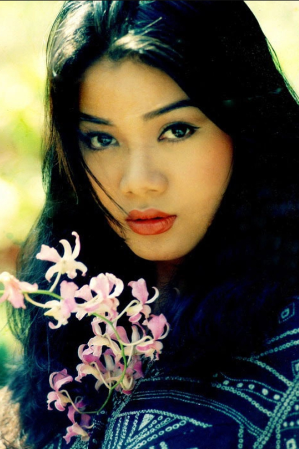 Trương Ngọc Ánh: Hoa khôi nức tiếng Hà thành một thời, từng là ca sĩ nhóm nhạc đình đám- Ảnh 2.