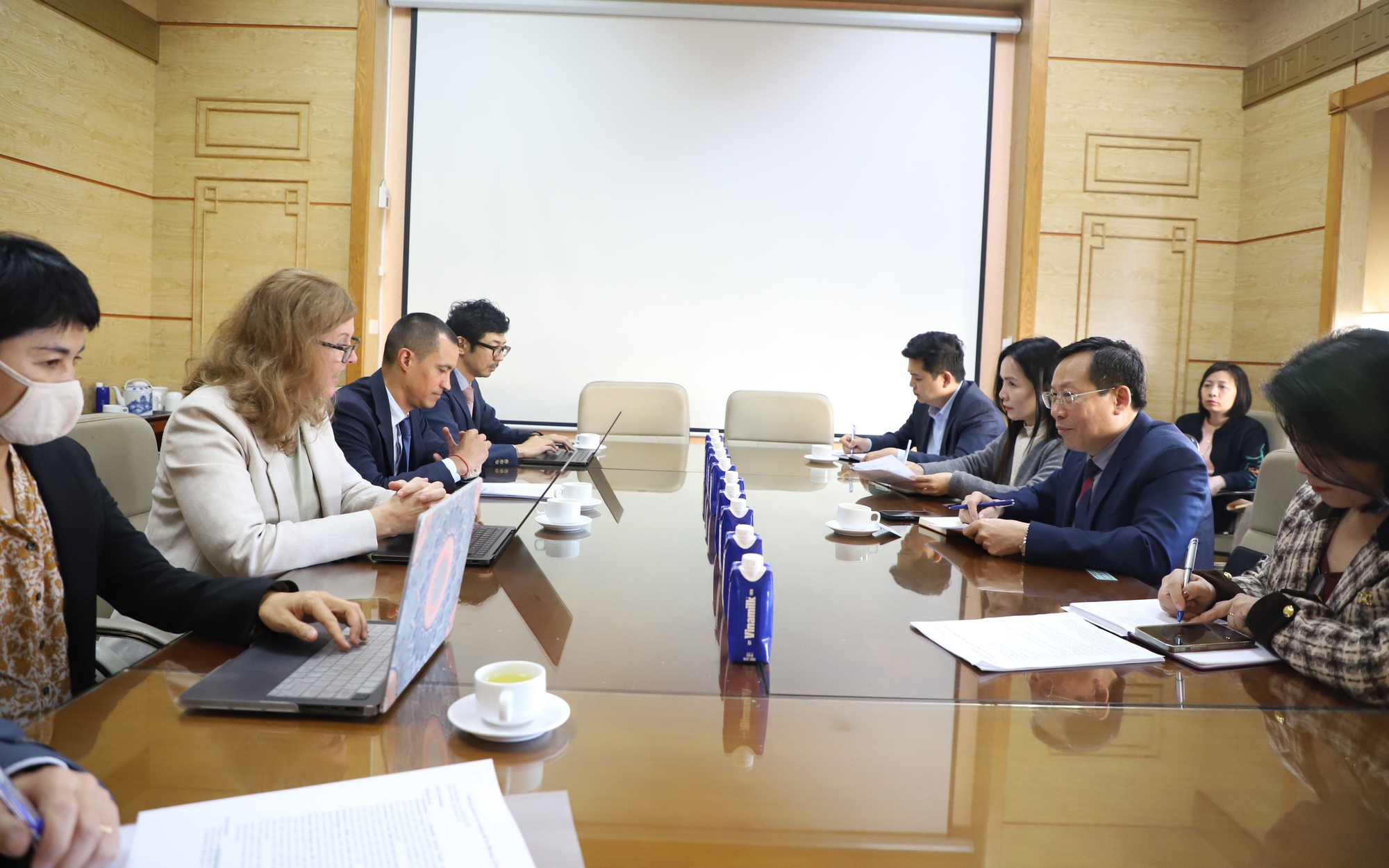 Tôn vinh tân Phó Giáo sư của ngành Y Nghệ An- Ảnh 3.