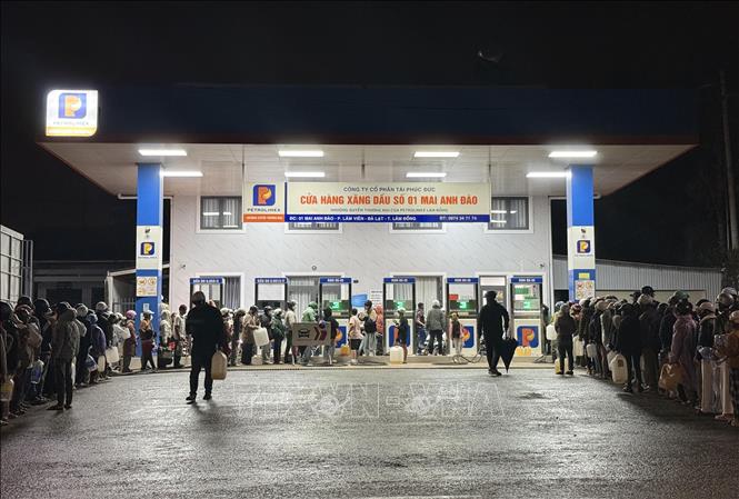 Lâm Đồng đảm bảo nguồn cung xăng dầu, khuyến cáo người dân không mua tích trữ- Ảnh 2.