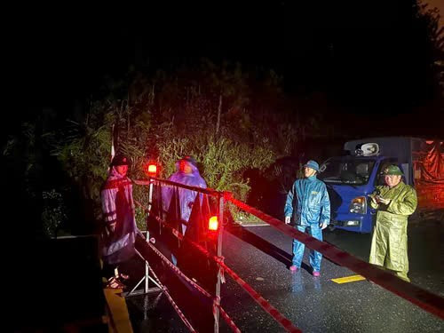 Đèo Mimosa đứt gãy 70m mặt đường, Lâm Đồng công bố tình huống khẩn cấp- Ảnh 2.