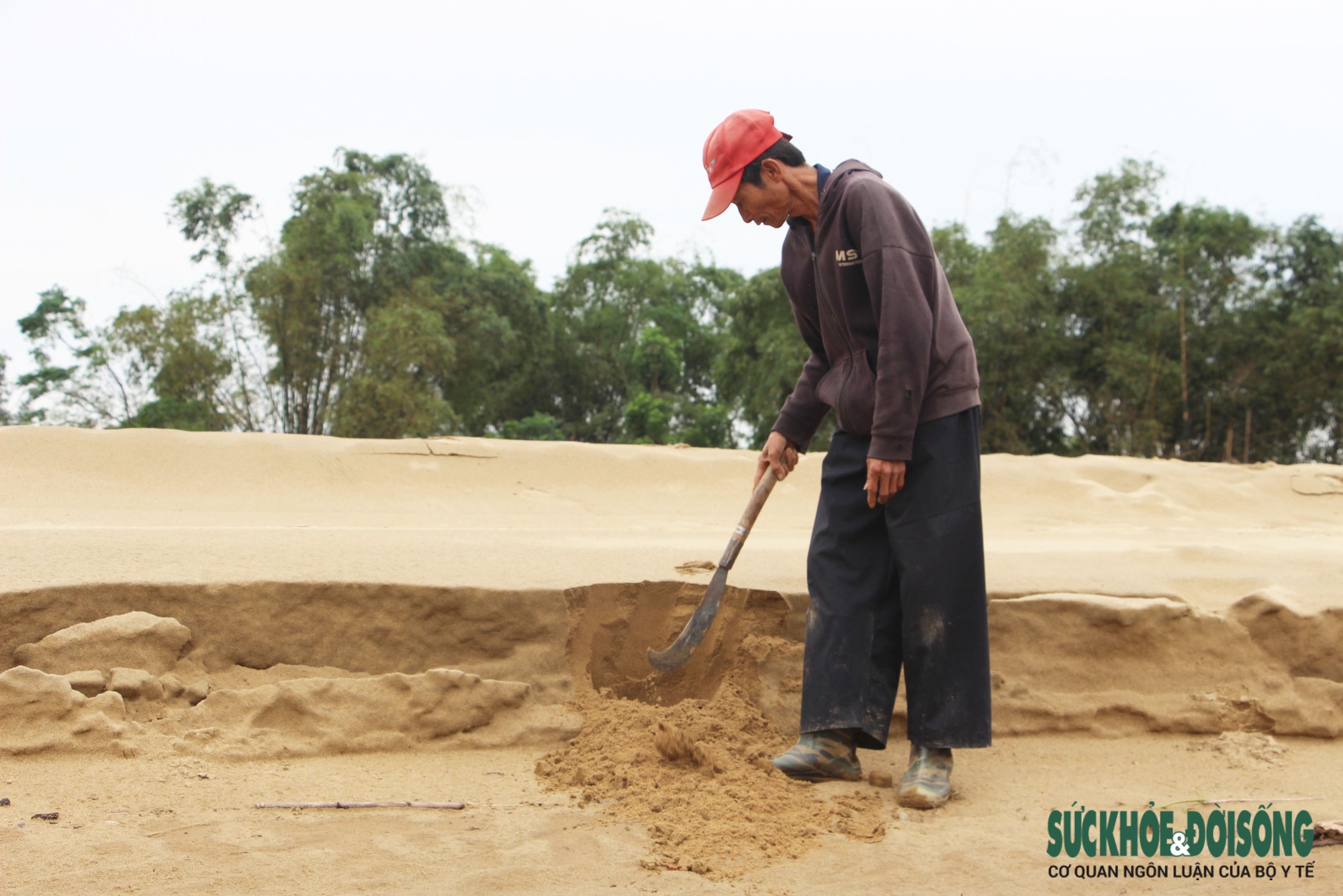 Sông Vu Gia tan tác sau lũ, nơi sạt lở nuốt đất, nơi cát bồi kín ruộng- Ảnh 10.