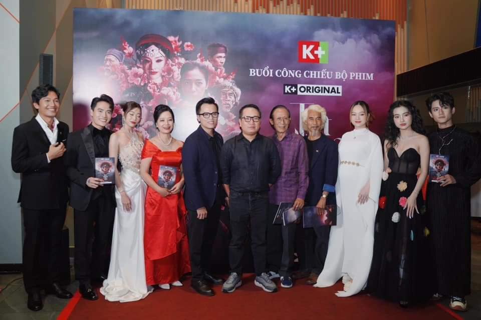 NSƯT Phú Đôn người đàn ông khắc khổ trên phim, khi về hưu sống bình yên bên vợ trẻ đẹp kém 25 tuổi- Ảnh 9.