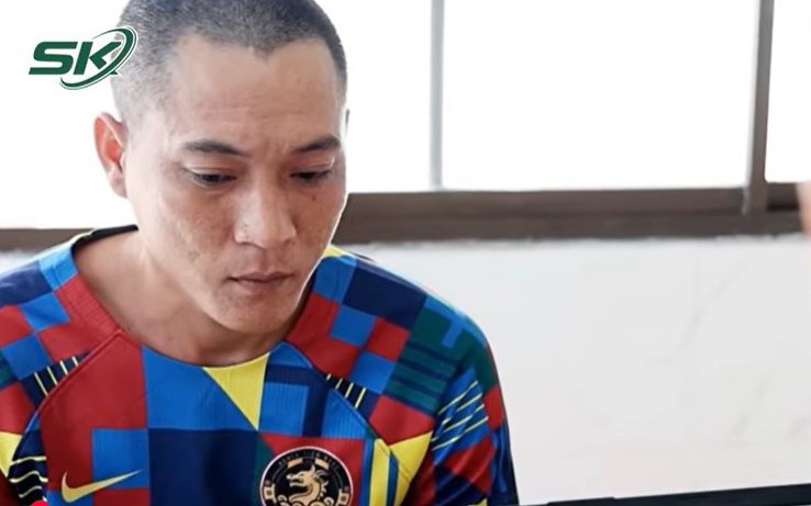 Gã trai xăm trổ vờ hỏi đường rồi giật iPhone của bé gái 12 tuổi- Ảnh 2.