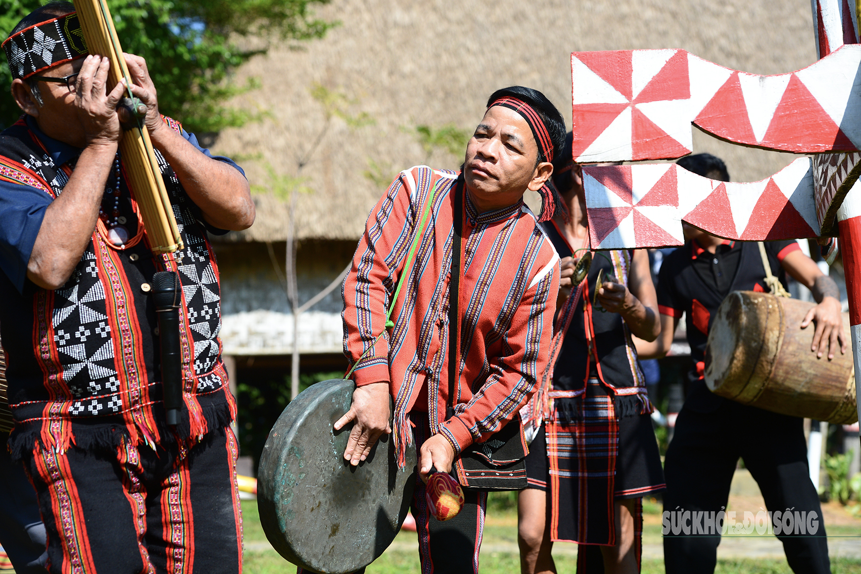 Vũ điệu cồng chiêng trong Ngày Đại đoàn kết các dân tộc- Ảnh 3.