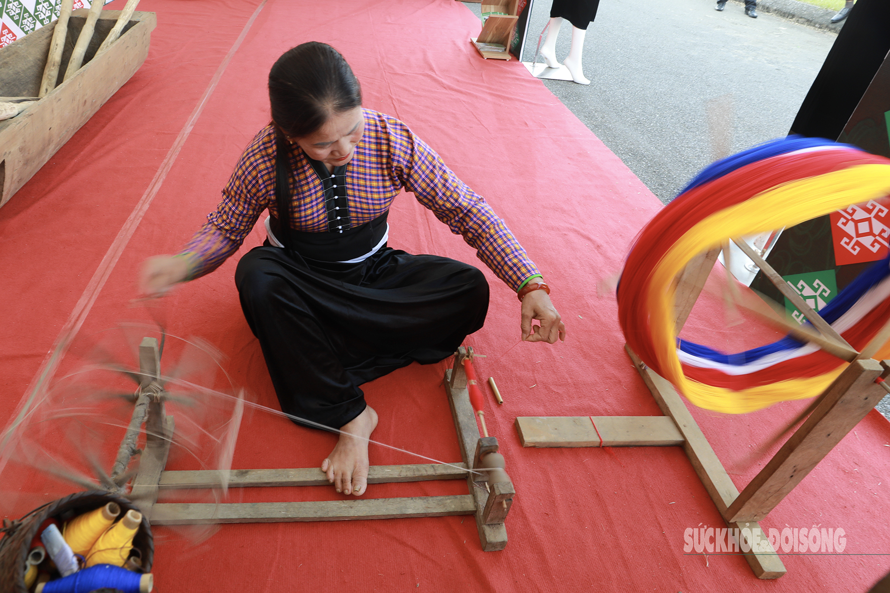 Phụ nữ Mường gìn giữ linh hồn thổ cẩm- Ảnh 3. Phụ nữ Mường gìn giữ linh hồn thổ cẩm- Ảnh 3.