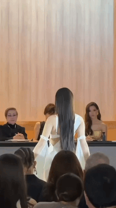 Kiều Duy diện 2 trang phục gây chú ý ở Bán kết Miss International 2025- Ảnh 1.