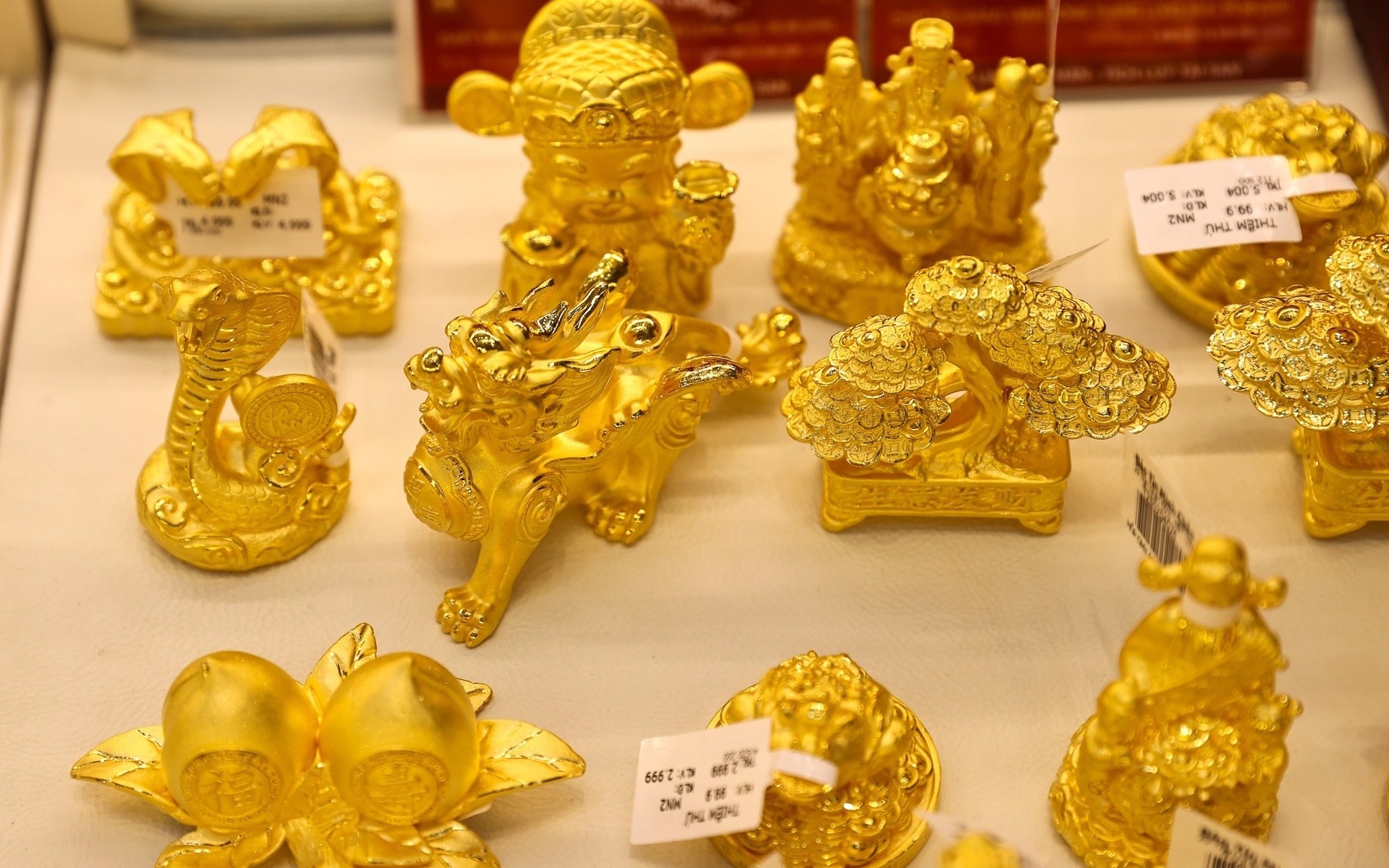 Giá vàng hôm nay ngày 24/11 nằm yên nghe ngóng