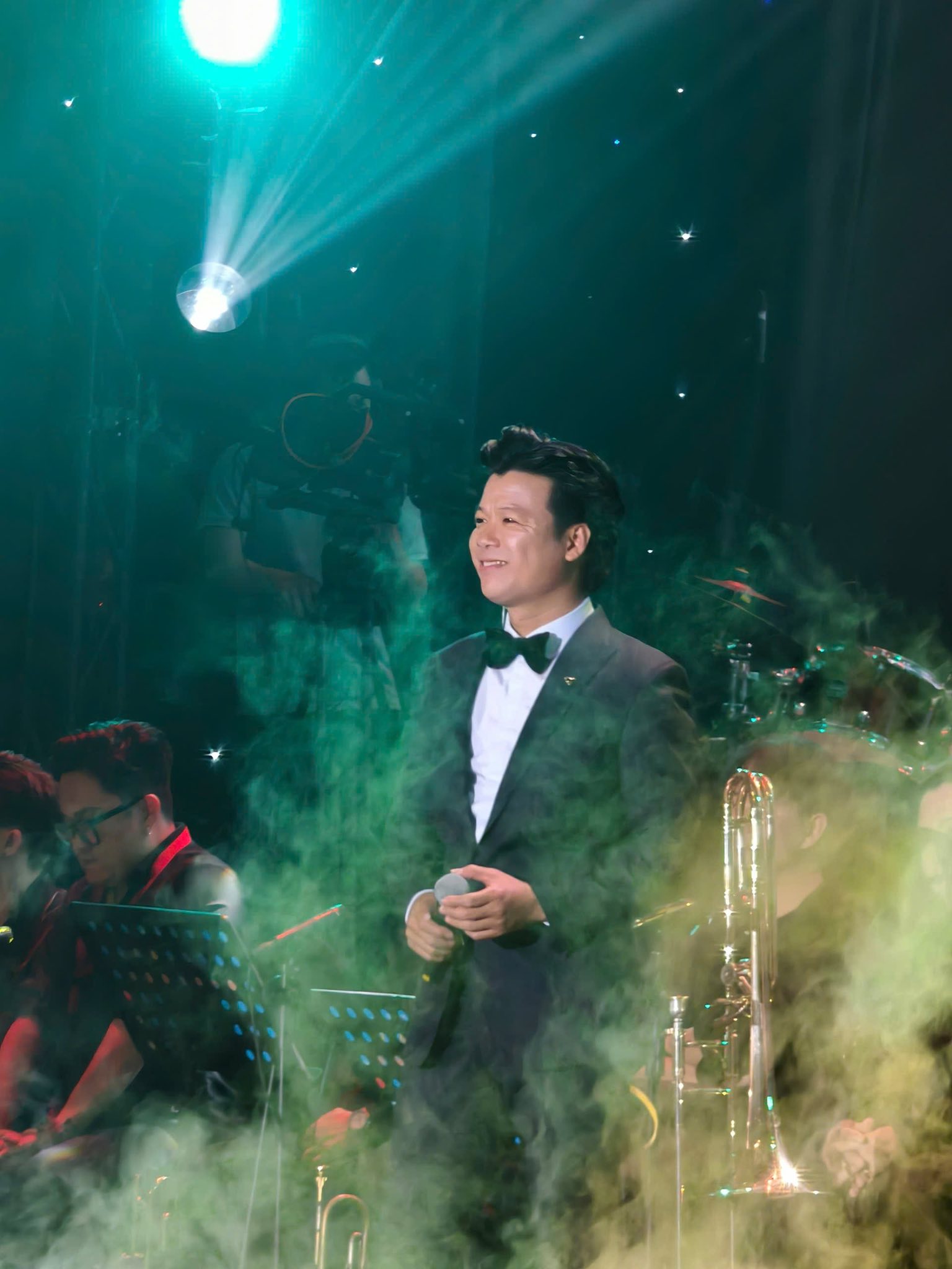 Nam NSƯT mang quân hàm Thiếu tá vừa được bổ nhiệm làm Phó giám đốc Dàn nhạc Giao hưởng Quân đội là ai?- Ảnh 4.