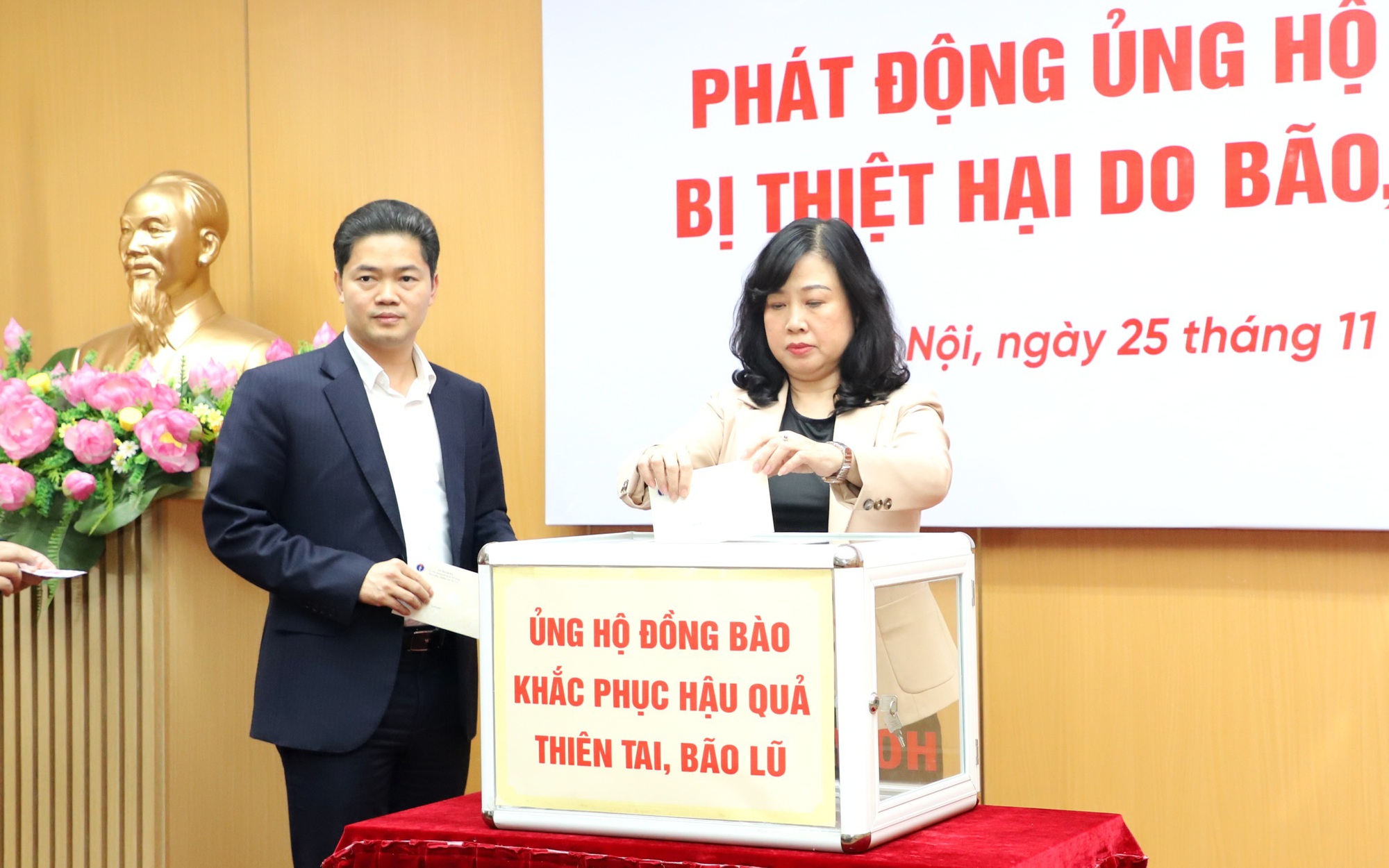 Chi trả kịp thời, đầy đủ các chế độ BHXH, BHTN, BHYT cho người dân vùng lũ- Ảnh 2.