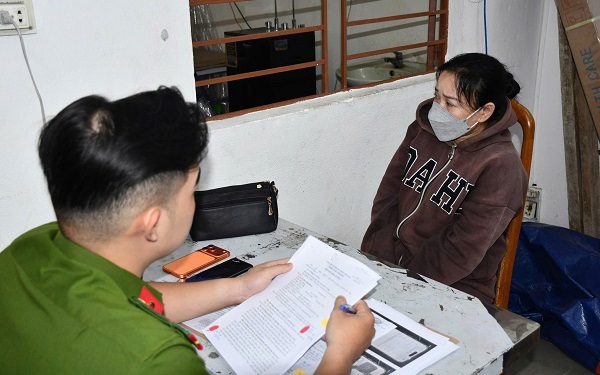 Hai thiếu niên lẻn vào nhà cụ ông neo đơn, khống chế cướp 2,7 triệu đồng- Ảnh 2. Lật tẩy chiêu trò giả người nhà bệnh nhân trộm cắp tại bệnh viện