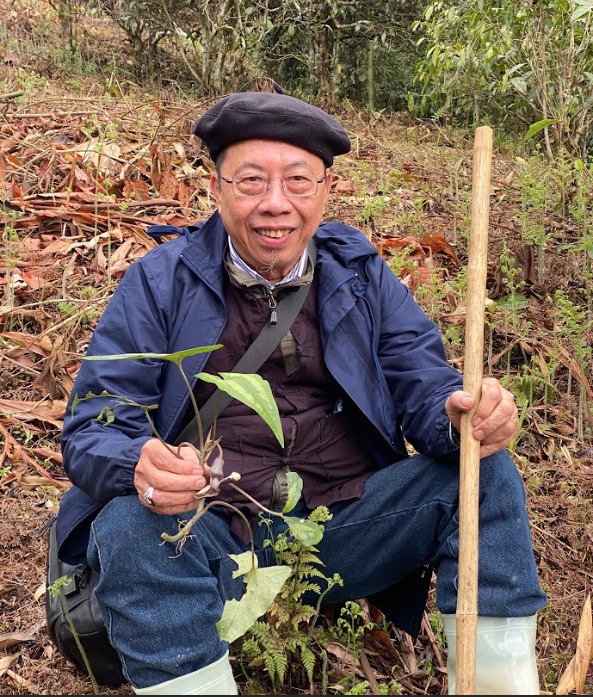 Profesor Madya, Doktor Le Huu Tuan - Perubatan Tradisional adalah bahagian penting dalam kerjaya perubatan saya - Foto 3. TTUT.BS CK2 Lê Hữu Tuấn - Thuốc Dân Tộc là mảnh ghép quan trọng trong cuộc đời khám chữa bệnh của tôi- Ảnh 3.