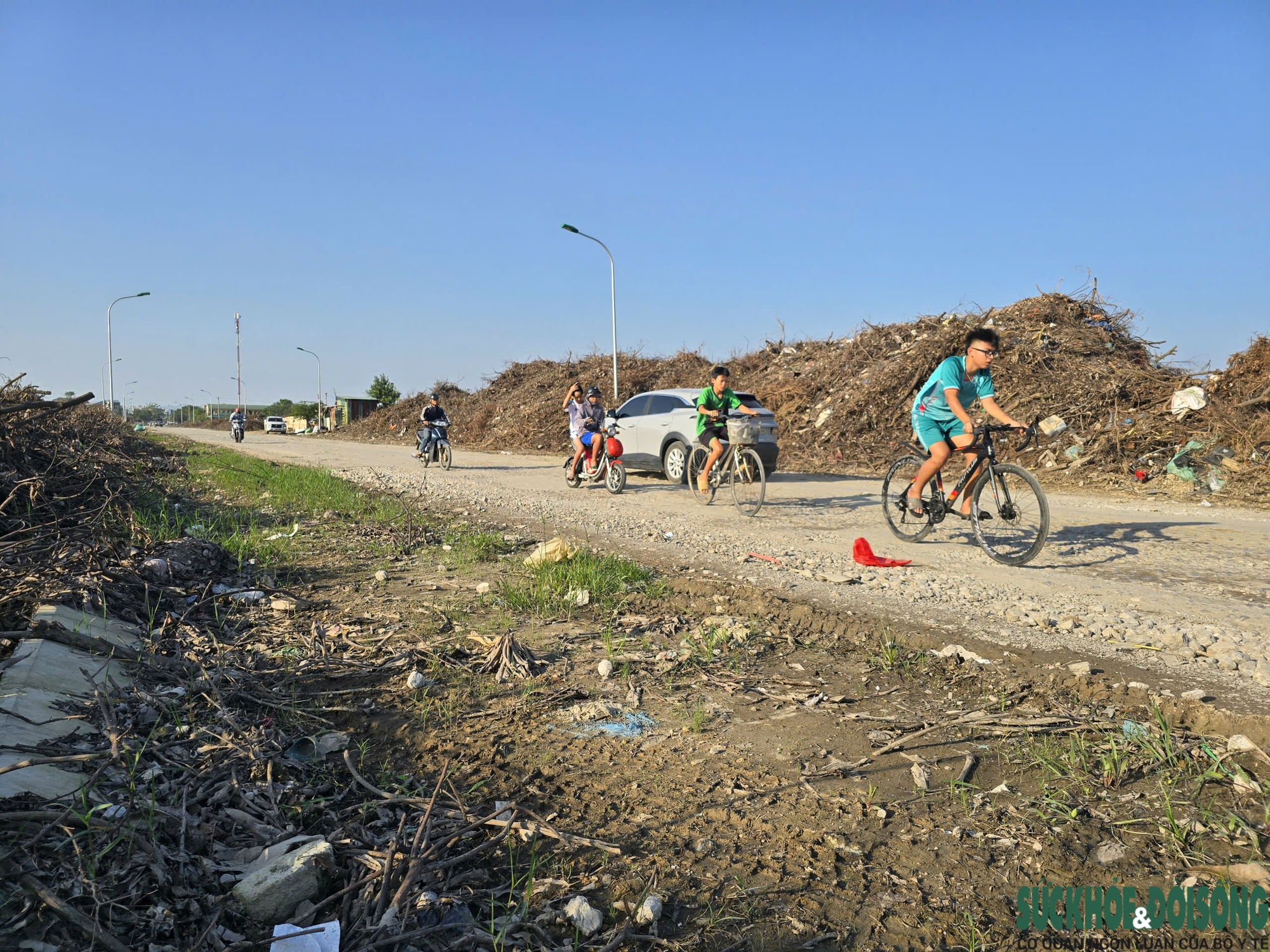 Nghệ An: Rác chất thành núi gây ô nhiễm- Ảnh 14.