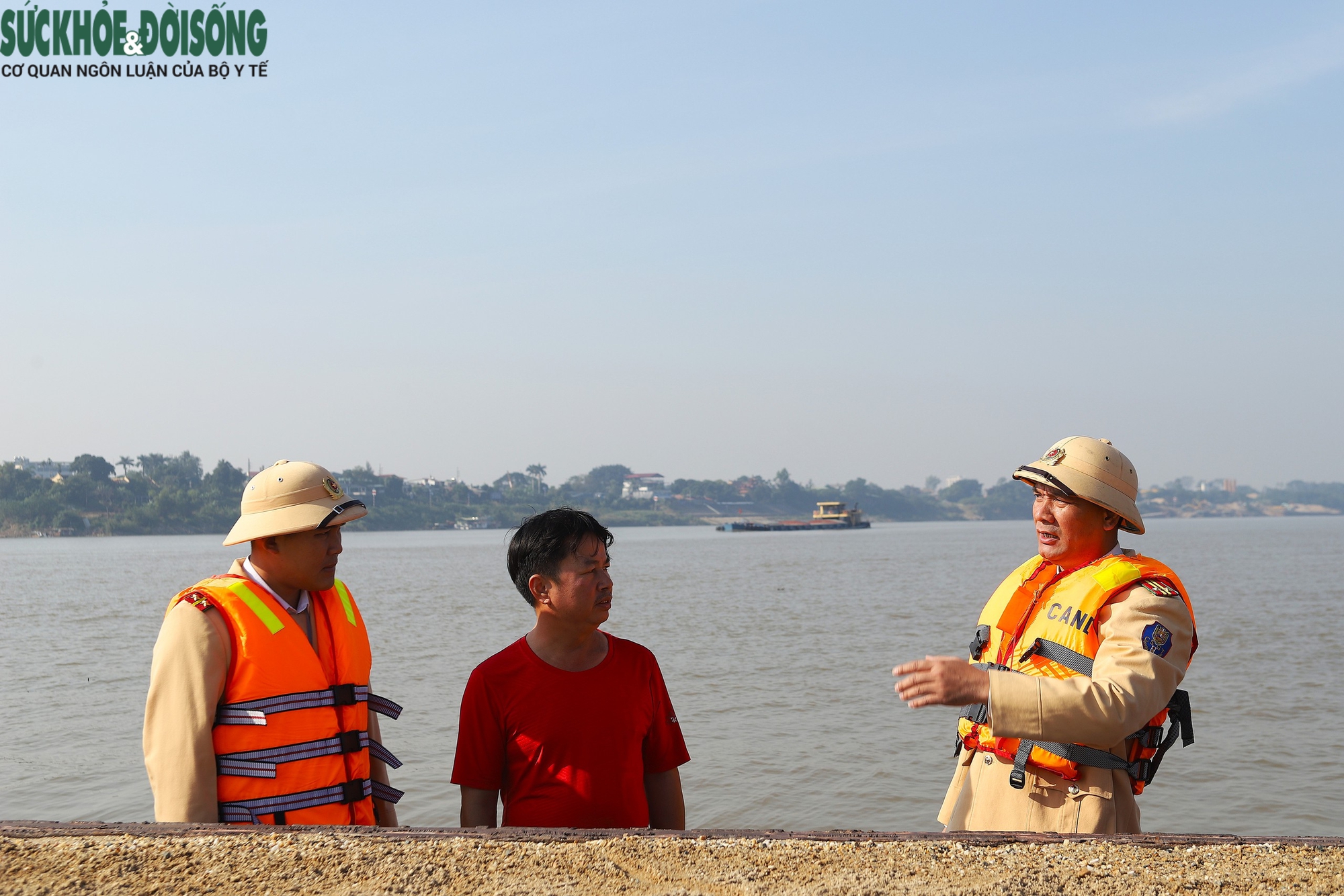 Kiểm tra ATGT cuối năm trên sông: 4 nhóm vi phạm bị 'điểm mặt, gọi tên'- Ảnh 6.