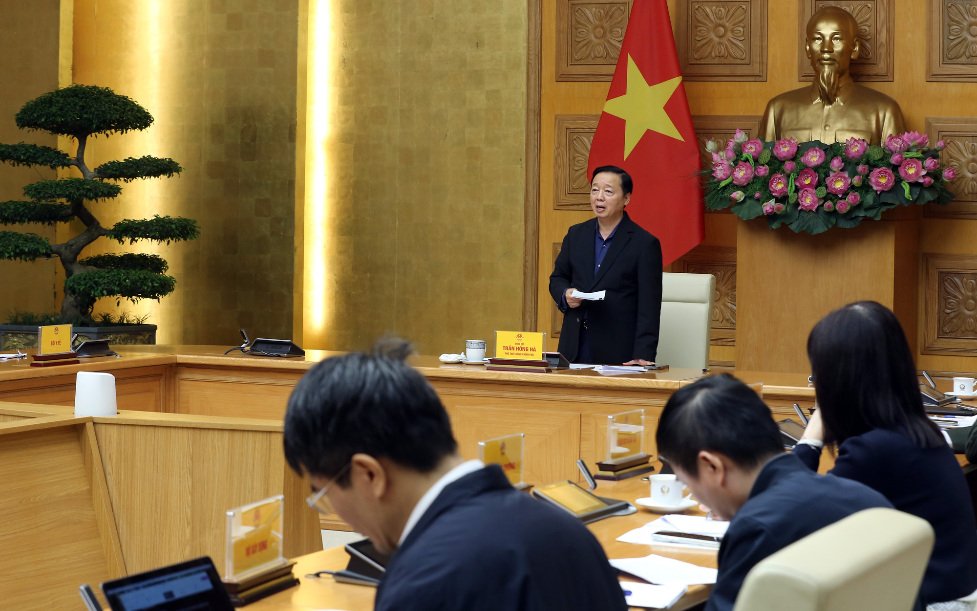 Phó Thủ tướng chỉ đạo rà soát vận hành hồ thủy điện, ngăn nguy cơ lũ quét khi bão số 15 áp sát