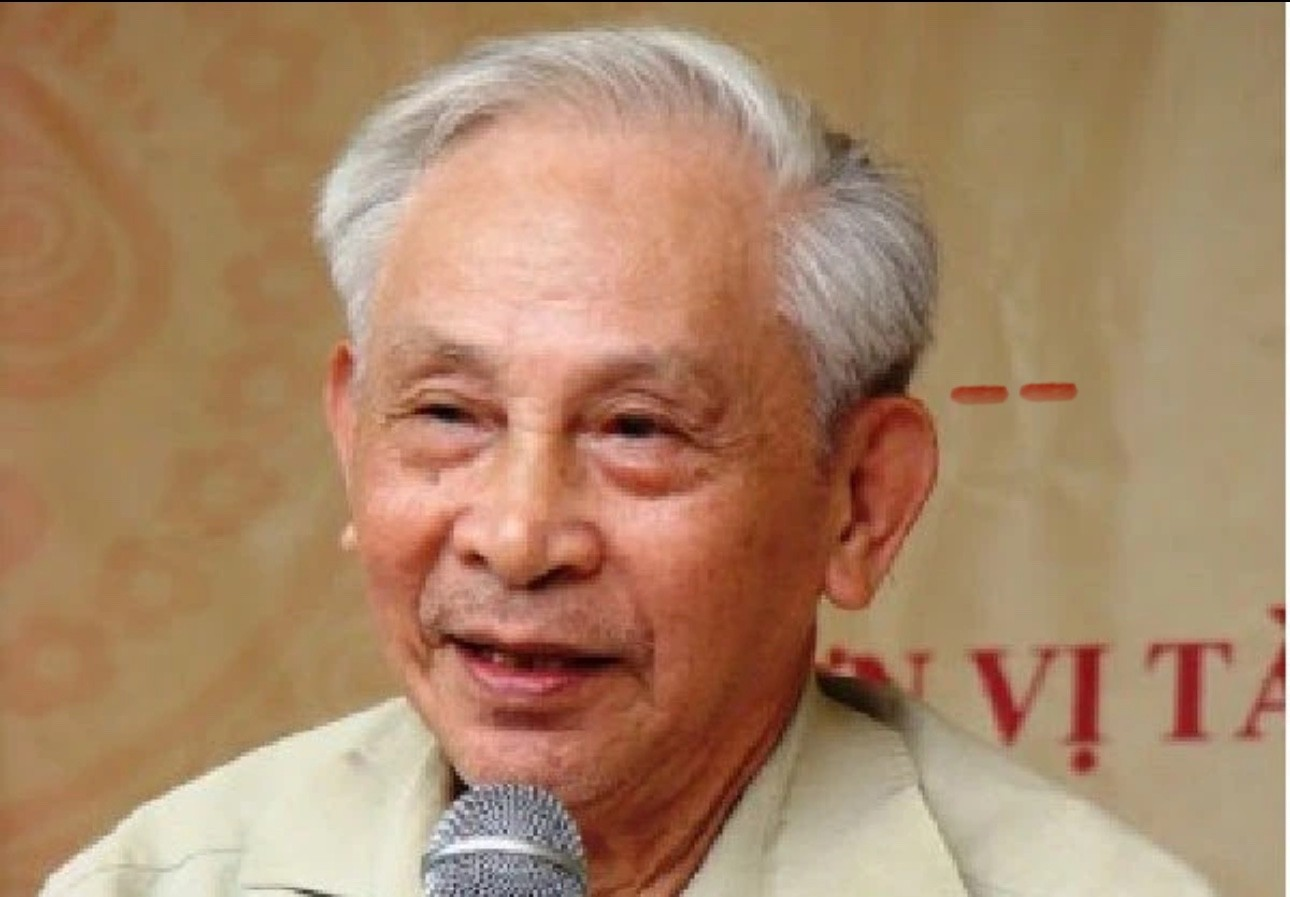 សាស្ត្រាចារ្យរង វេជ្ជបណ្ឌិត Hoang Bao Chau៖ បុរសដែលបានចំណាយជីវិតរបស់គាត់ចាក់គ្រឹះសម្រាប់ស្តង់ដារ និងទំនើបកម្មឱសថបូព៌ាវៀតណាម - រូបថត ១. TTND.GS.BS Hoàng Bảo Châu: Người trọn đời đặt nền móng chuẩn hóa và hiện đại hóa Đông y Việt Nam- Ảnh 1.