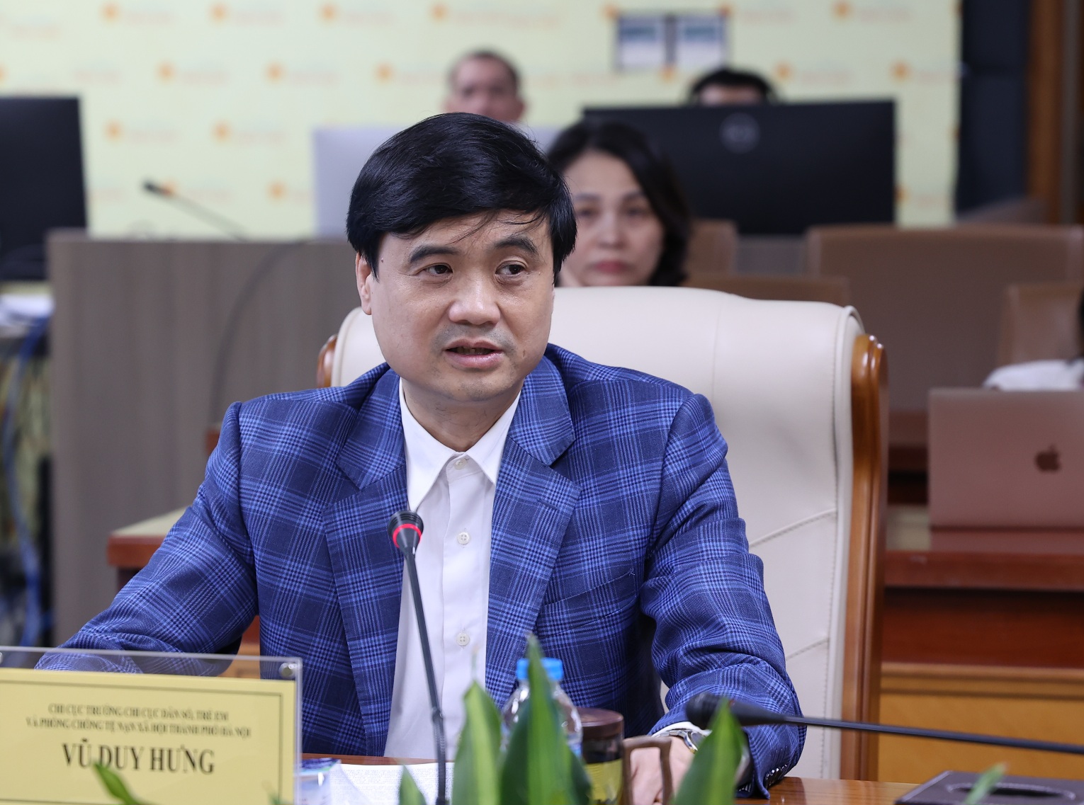 Yeni durumda nüfus sorunlarının eş zamanlı olarak çözülmesi için Nüfus Kanunu'nun çıkarılması - Fotoğraf 4. Ban hành Luật Dân số để giải quyết đồng bộ các vấn đề dân số trong tình hình mới- Ảnh 4.