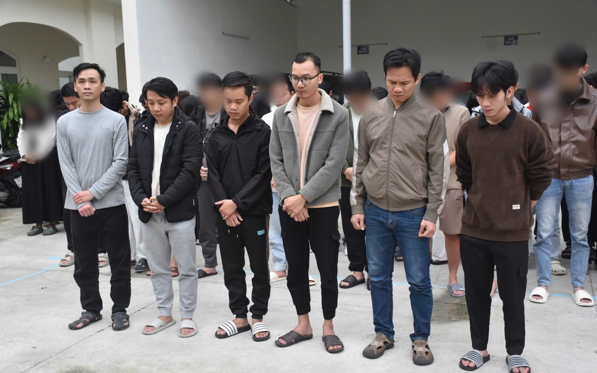 Bắt quả tang nhóm người đánh bạc qua mạng bằng hình thức 'xóc đĩa'- Ảnh 2. "Công ty công nghệ" núp bóng vận hành loạt website cờ bạc tại Đà Nẵng