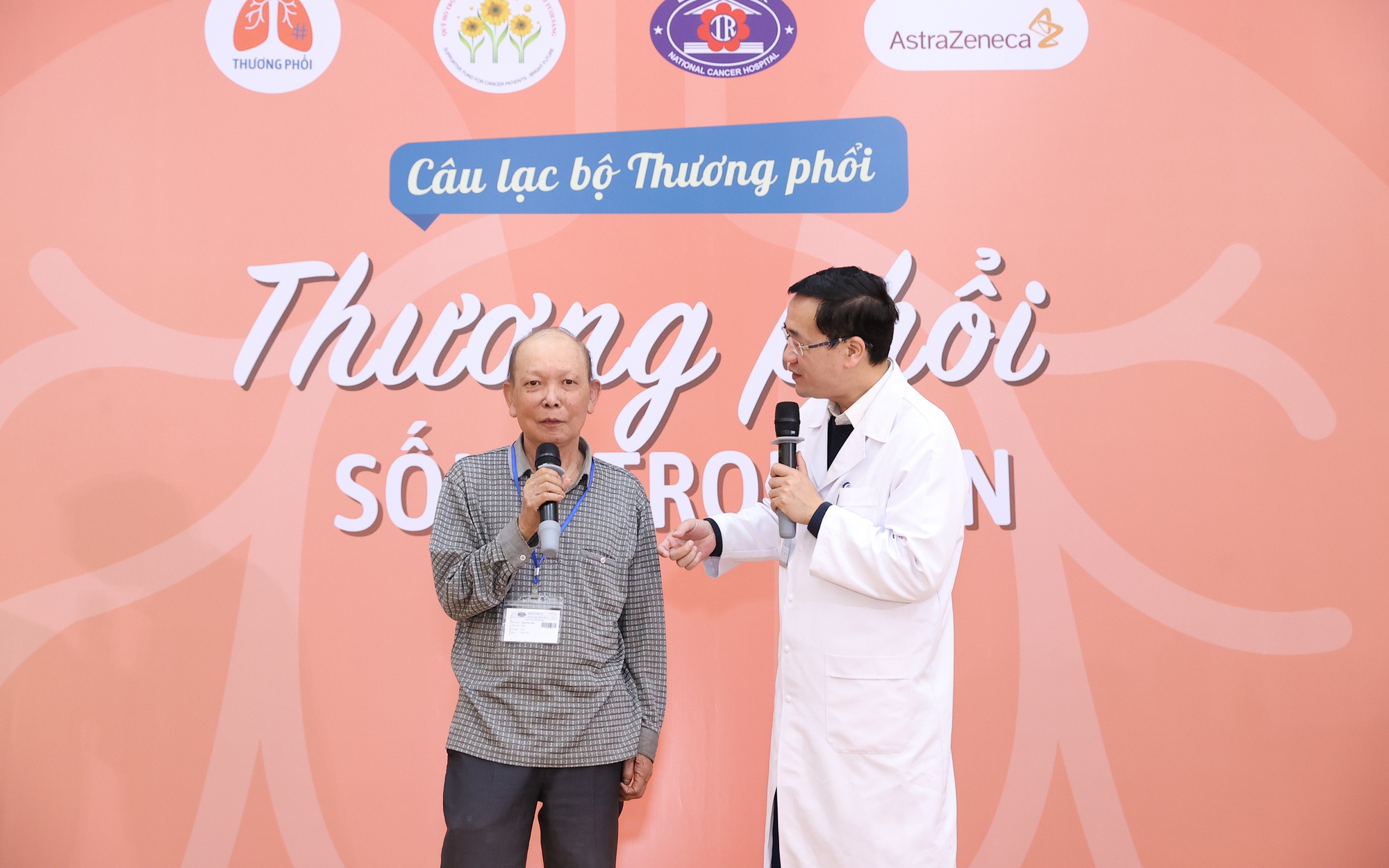 Khoảng 75% bệnh nhân ung thư phổi chỉ được phát hiện khi đã ở giai đoạn muộn