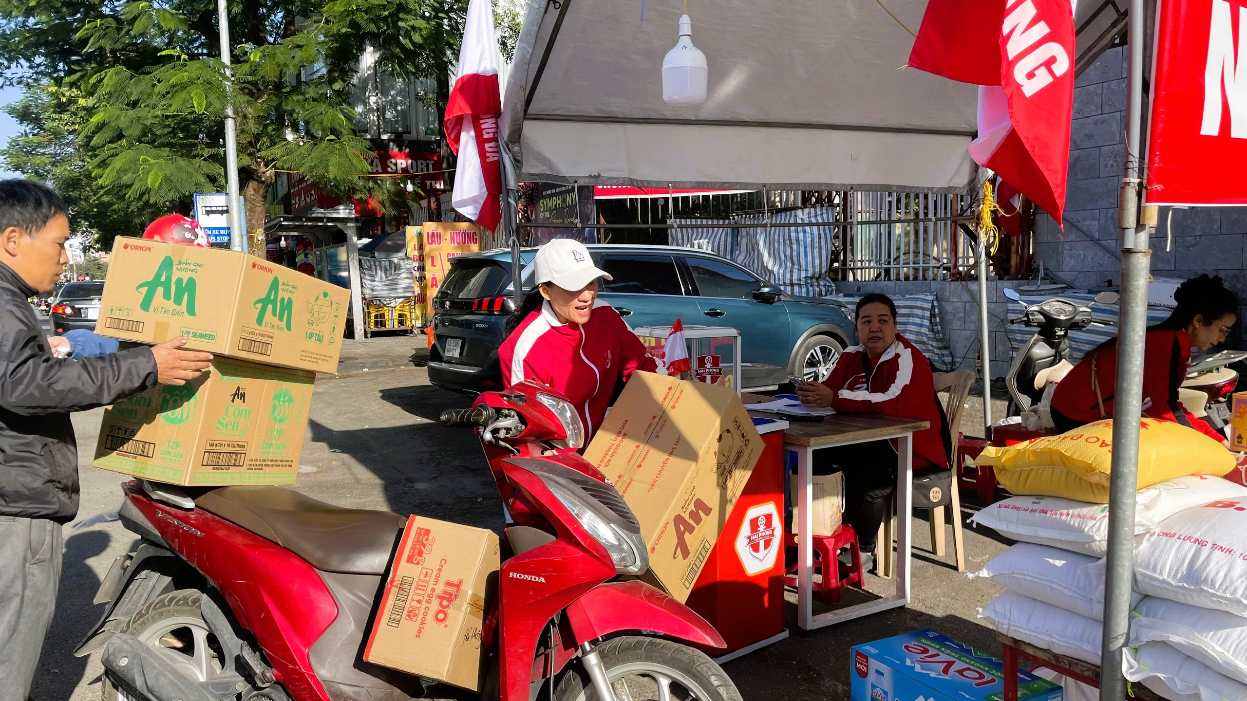 Hải Phòng chung tay cứu trợ Phú Yên khắc phục khó khăn sau lũ- Ảnh 6.