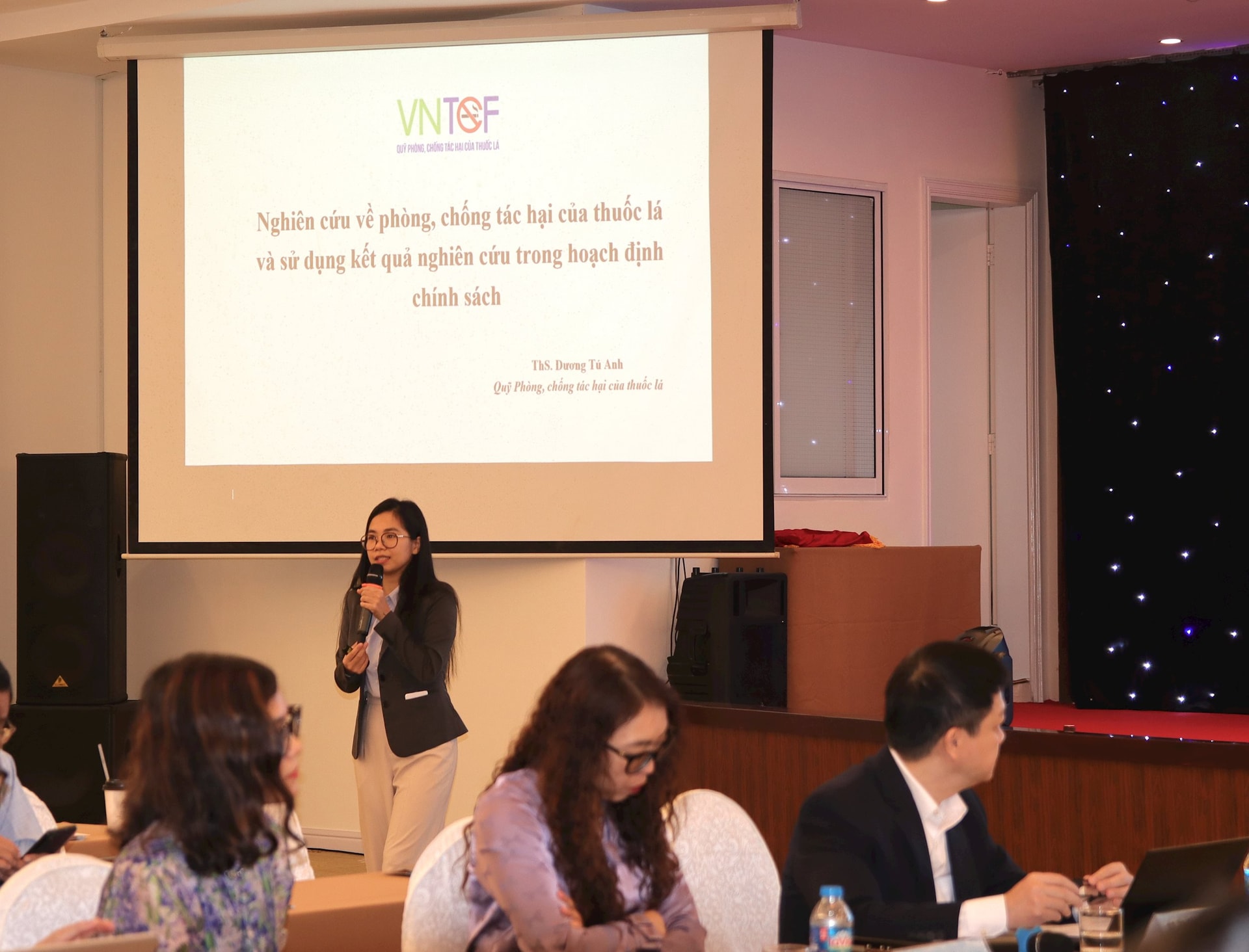 تحديات جديدة في الوقاية من أضرار التبغ ومكافحتها في بلادنا - صورة 2 Thách thức mới trong phòng, chống tác hại thuốc lá ở nước ta- Ảnh 2.