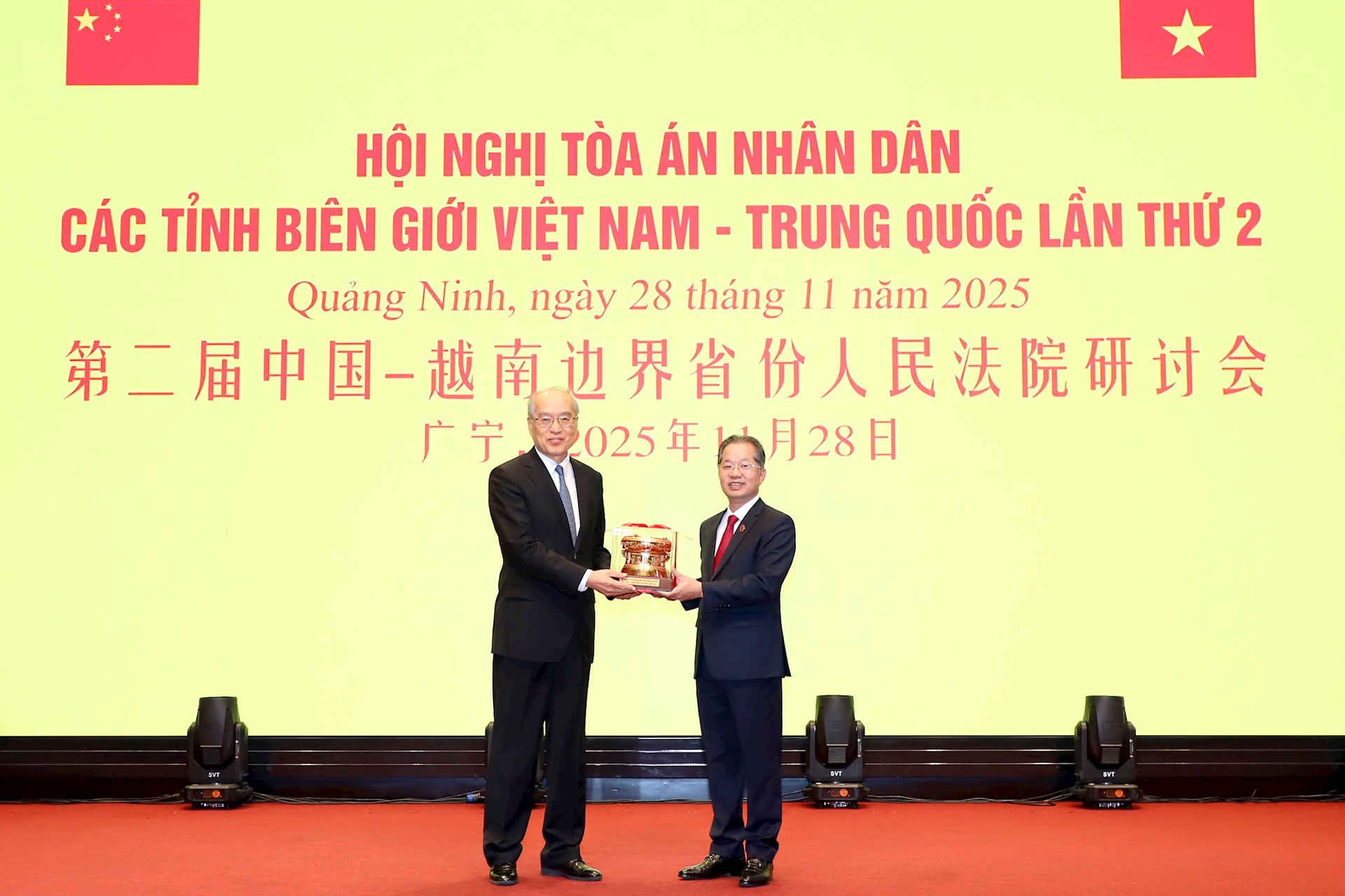 Hội nghị Tòa án nhân dân các tỉnh biên giới Việt Nam - Trung Quốc: Thắt chặt hợp tác tư pháp, giữ vững an ninh biên giới- Ảnh 9.