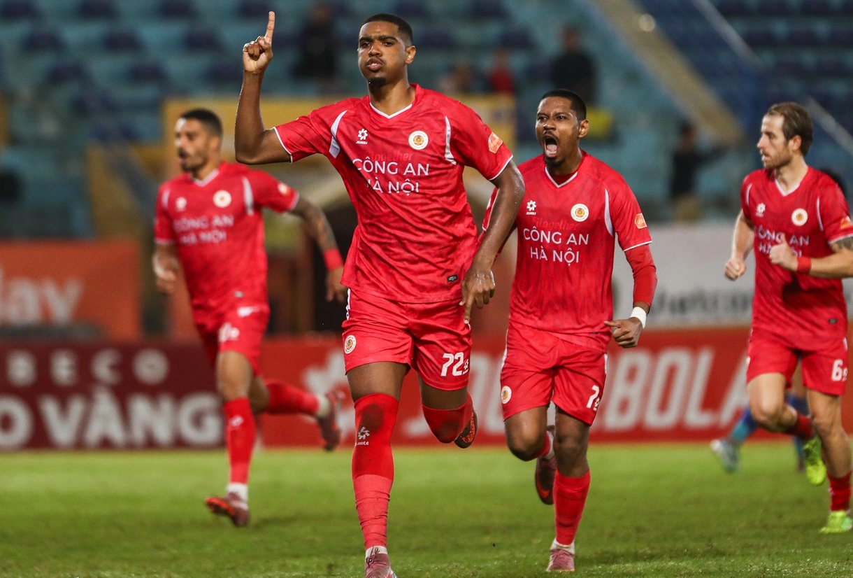 V-League 2025 - 2026: Hấp dẫn, khó đoán định ở cả hai đầu bảng xếp hạng- Ảnh 1. V-League 2025 - 2026: Hấp dẫn, khó đoán định ở cả hai đầu bảng xếp hạng- Ảnh 1.