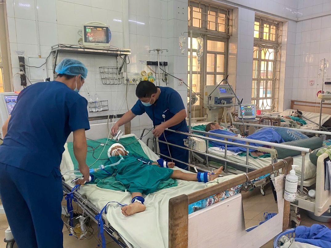 Lao Cai ផ្តោតលើការវិនិយោគលើការថែទាំសុខភាព បង្កើតសន្ទុះសម្រាប់ការអភិវឌ្ឍន៍ប្រកបដោយចីរភាព និងការកាត់បន្ថយភាពក្រីក្រ - រូបថត ២. Lào Cai chú trọng đầu tư y tế, tạo động lực phát triển và giảm nghèo bền vững- Ảnh 2.