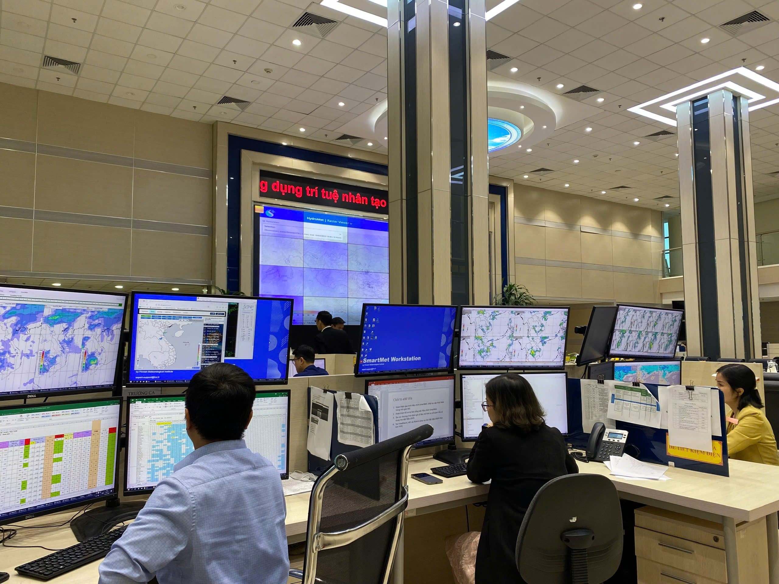 Kỳ 1: Dùng AI dự báo bão: Bước ngoặt của khoa học khí tượng Việt Nam- Ảnh 6. Công nghệ ‘chống trời’: Khi chuyển đổi số trở thành lá chắn trước thiên tai - Ảnh 8.