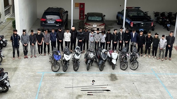 Từ mâu thuẫn trên mạng xã hội, 9 thanh thiếu niên bị tạm giam- Ảnh 1.