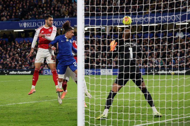Premier League: Chelsea-Arsenal chia điểm trong trận cầu 'mưa thẻ phạt'- Ảnh 3.