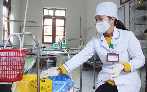 Xử lý rác thải y tế trong bệnh viện: Từ công nghệ vi sóng đến thay đổi thói quen nhỏ nhất- Ảnh 3. Xử lý rác thải y tế trong bệnh viện: Từ công nghệ vi sóng đến thay đổi thói quen nhỏ nhất- Ảnh 3.