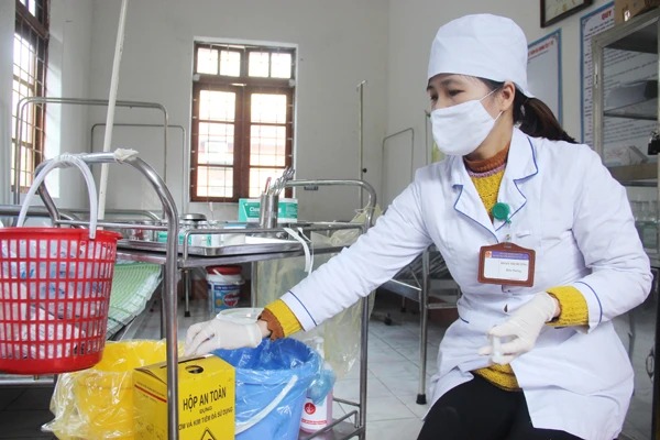 Đảm bảo các trạm y tế xã có hệ thống xử lý nước thải và rác thải đạt chuẩn- Ảnh 1. Đảm bảo các trạm y tế xã có hệ thống xử lý nước thải và rác thải đạt chuẩn- Ảnh 1.