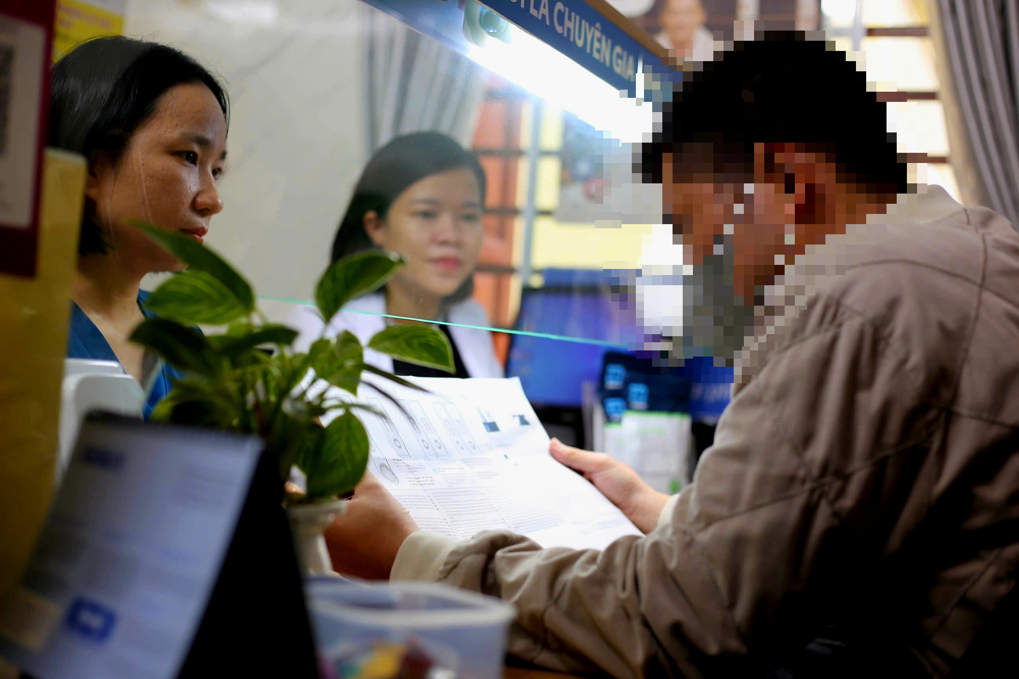 Đồng tính nam nhiễm HIV - Lời người trong cuộc (1): Sau 'lớp vỏ' bình yên...- Ảnh 1.