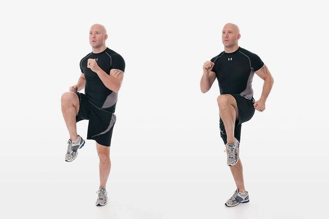 6 bài tập đứng giúp giảm mỡ lưng tốt hơn tập tạ sau 45 tuổi- Ảnh 5.