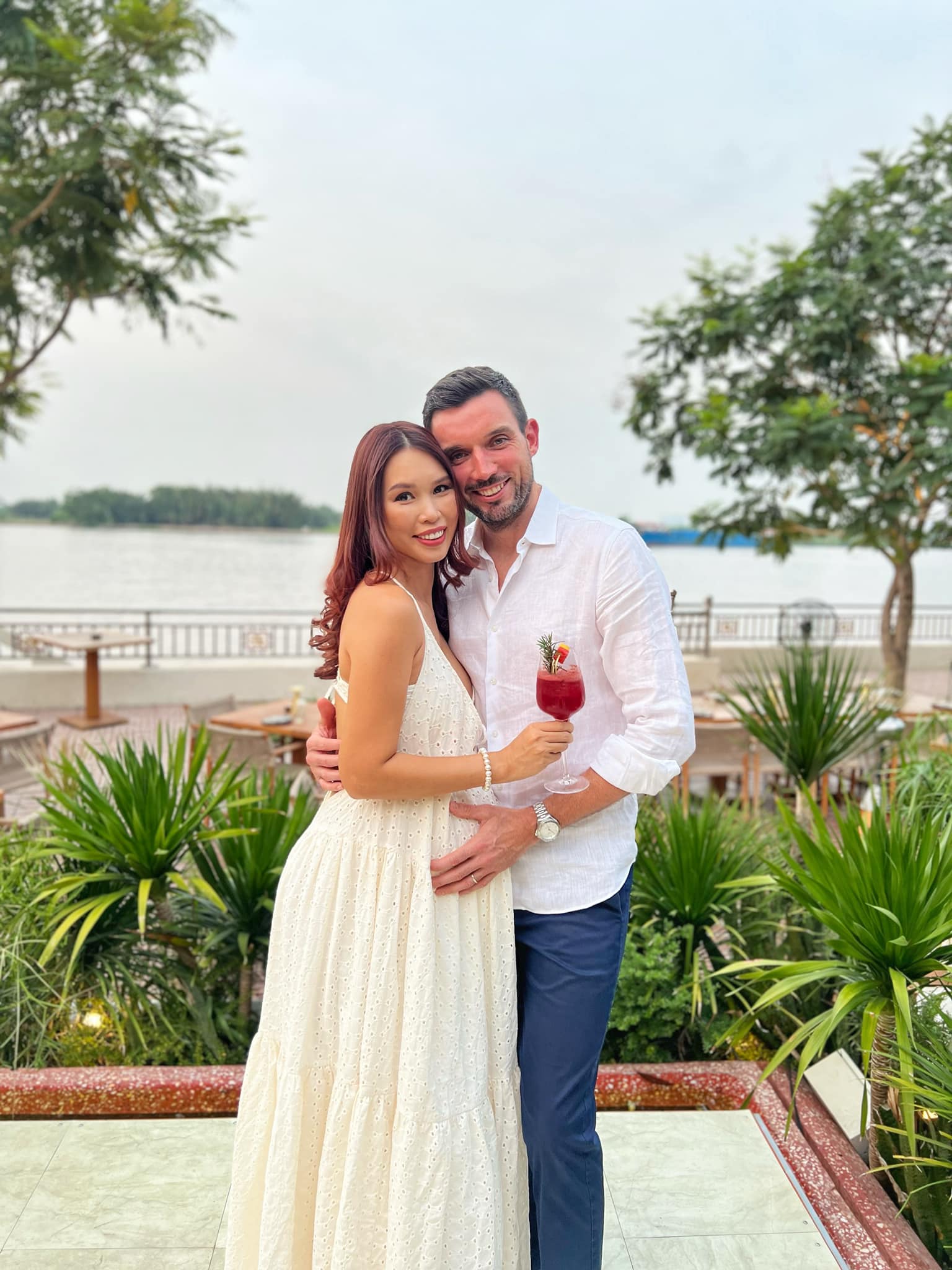 9 năm hôn nhân đẹp như cổ tích của siêu mẫu Hà Anh và chồng Tây- Ảnh 3. 9 năm hôn nhân đẹp như cổ tích của siêu mẫu Hà Anh và chồng Tây- Ảnh 3.