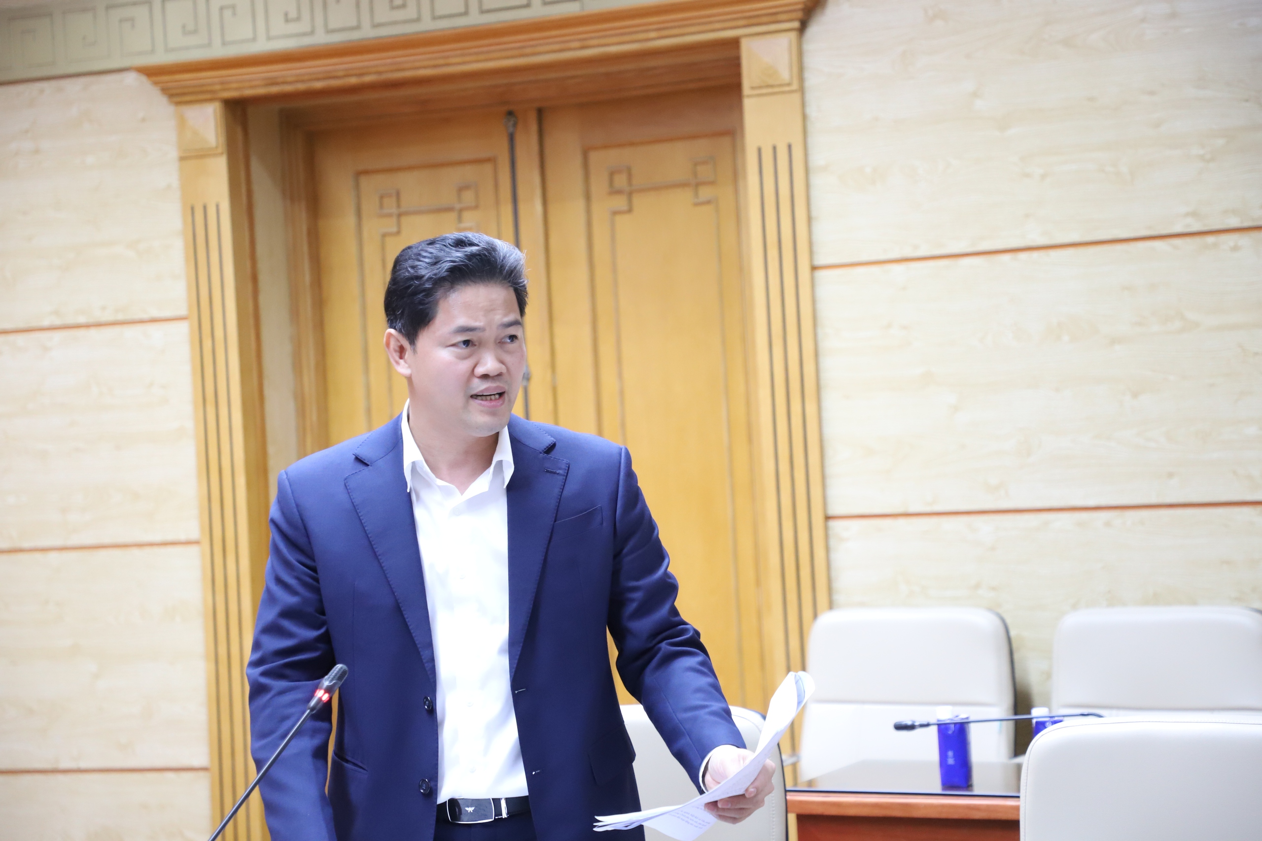 Minister Dao Hong Lan: Digital omvandling och reform av administrativa förfaranden är politiska order från varje enhet under hälsoministeriet - Foto 3. Bộ trưởng Đào Hồng Lan: Chuyển đổi số, cải cách thủ tục hành chính là mệnh lệnh chính trị của mỗi đơn vị thuộc Bộ Y tế- Ảnh 3.