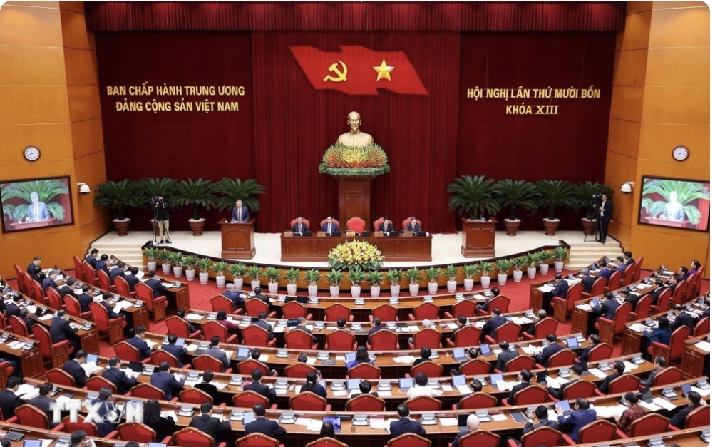Phát biểu bế mạc Hội nghị Trung ương 14 của Tổng Bí thư Tô Lâm- Ảnh 2. Thông cáo báo chí về ngày làm việc thứ nhất Hội nghị Trung ương 14 khóa XIII