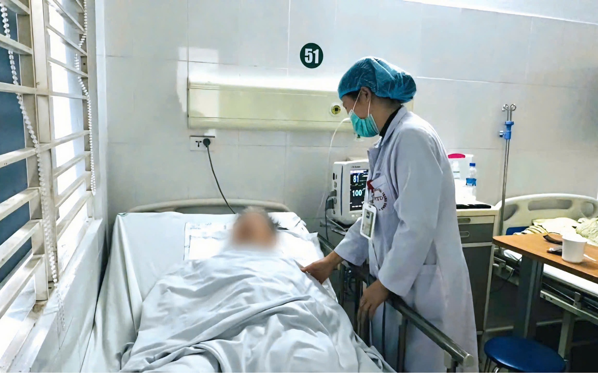 Cứu bé trai 13 tuổi bị lồng ruột nhờ loại bỏ polyp đại tràng lớn- Ảnh 1. Cứu bé trai 13 tuổi bị lồng ruột nhờ loại bỏ polyp đại tràng lớn- Ảnh 1.